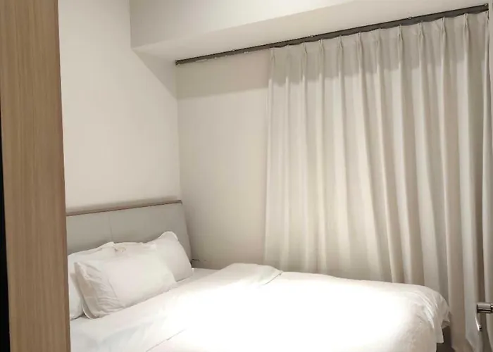 Spacious 2br With Sofa Beds, Free Pools & Gym Access Near Moa, Okada & Airport Apartamento