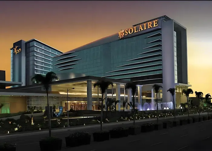 Spacious 2br With Sofa Beds, Free Pools & Gym Access Near Moa, Okada & Airport Apartamento